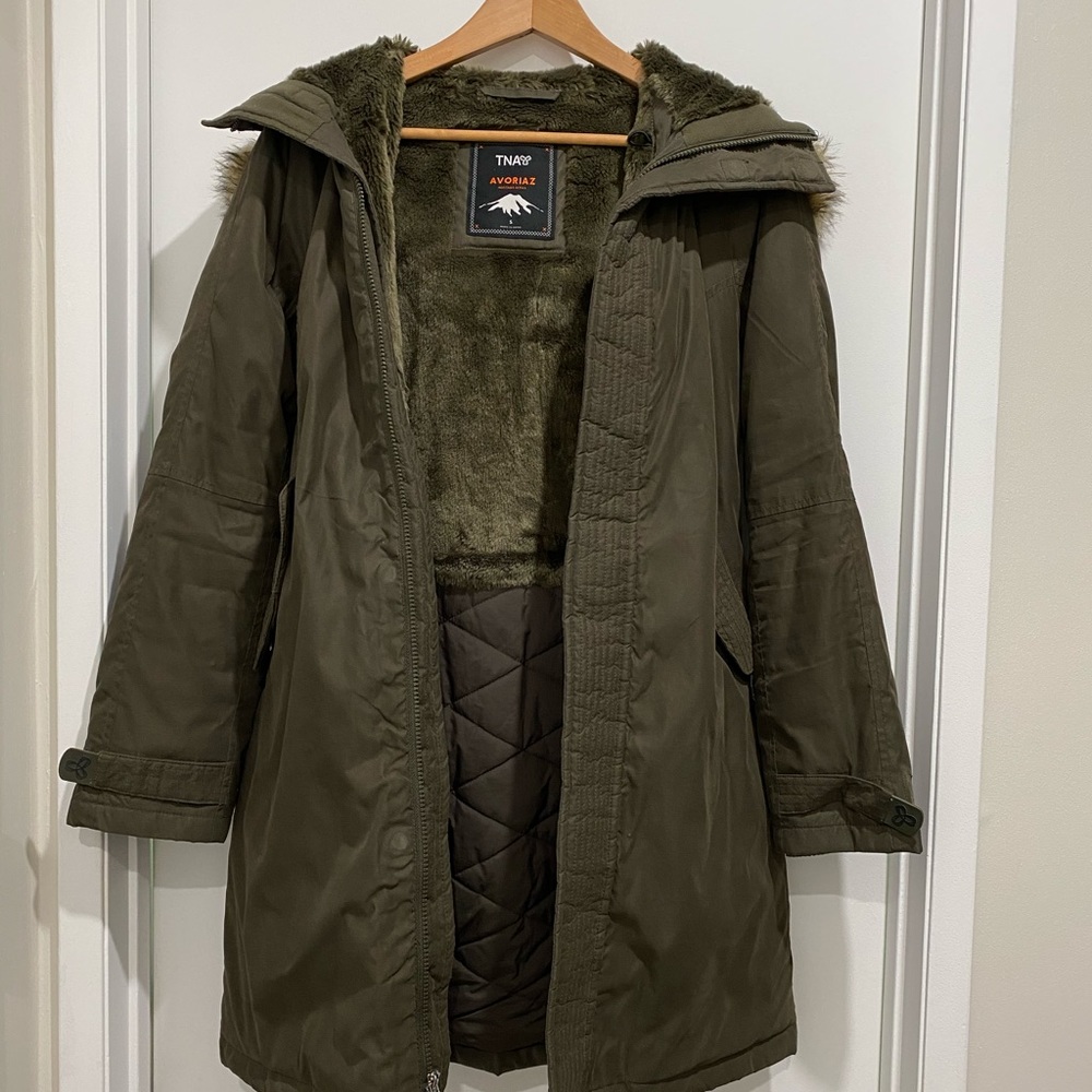 ✨Sold✨ Aritzia TNA Avoriaz Parka - Picture 4 of 9